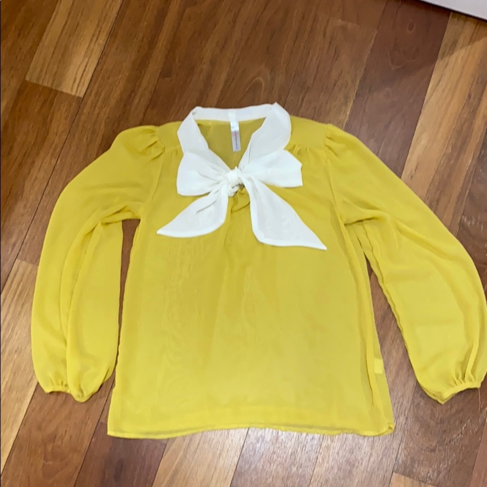 Mashed mustard yellow shirt